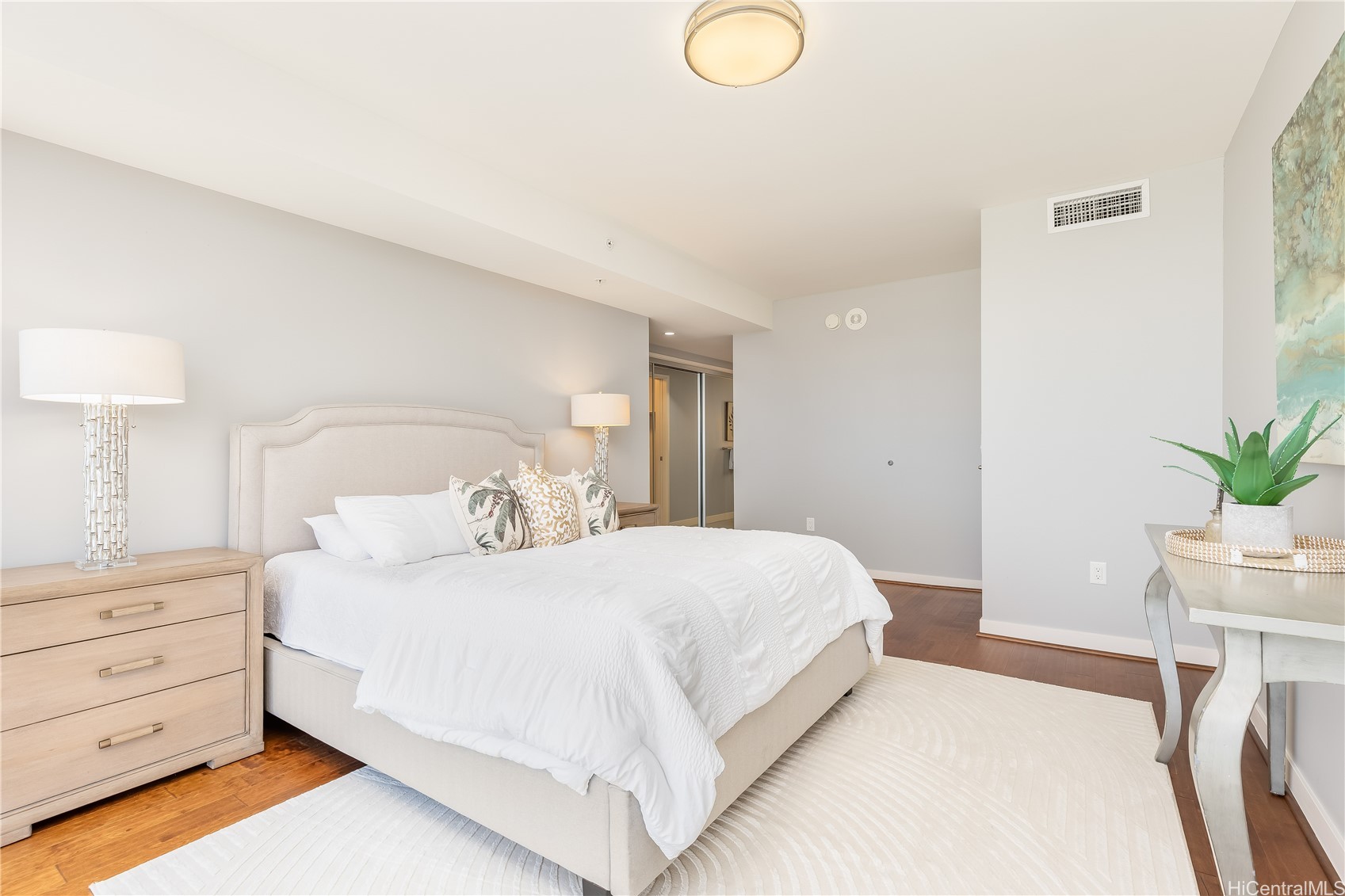 888 Kapiolani Boulevard 3805