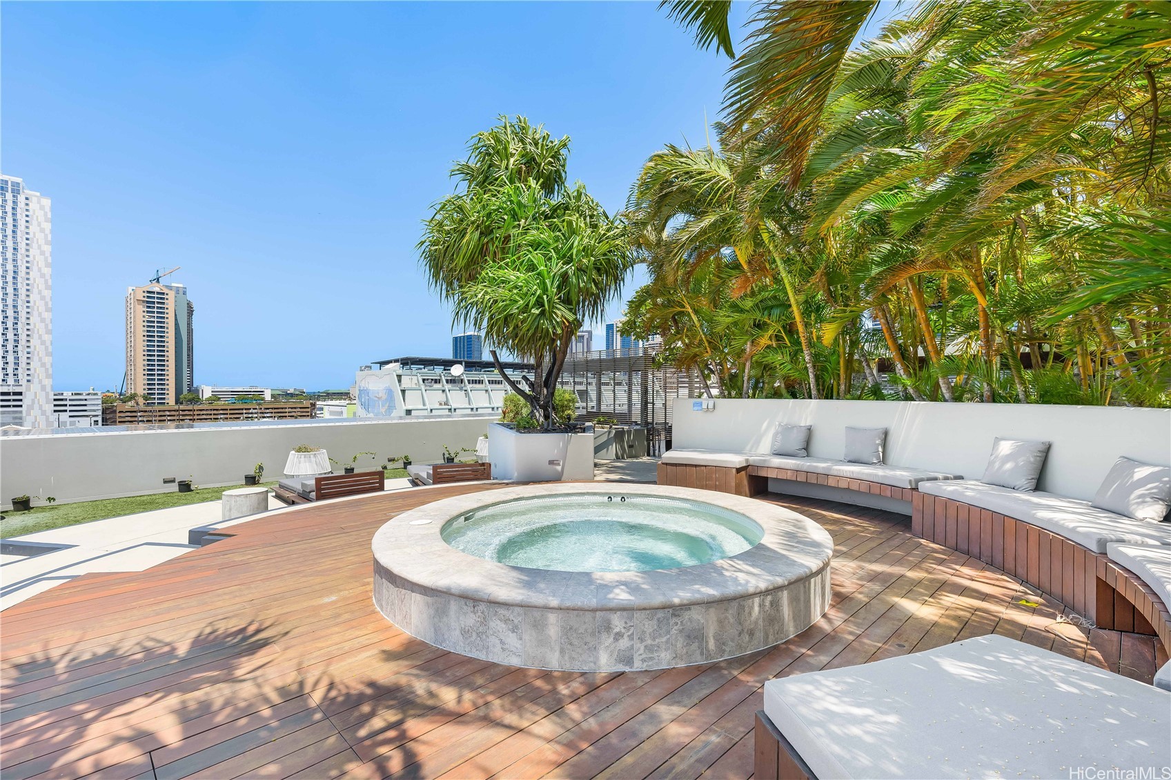 888 Kapiolani Boulevard 3805