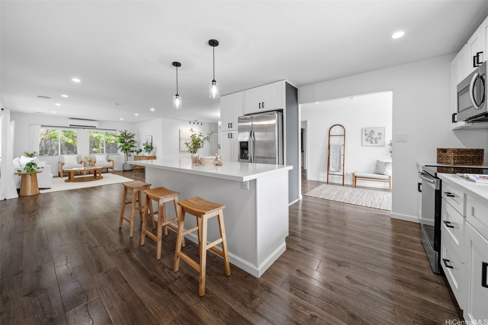 1127 Lauloa Street