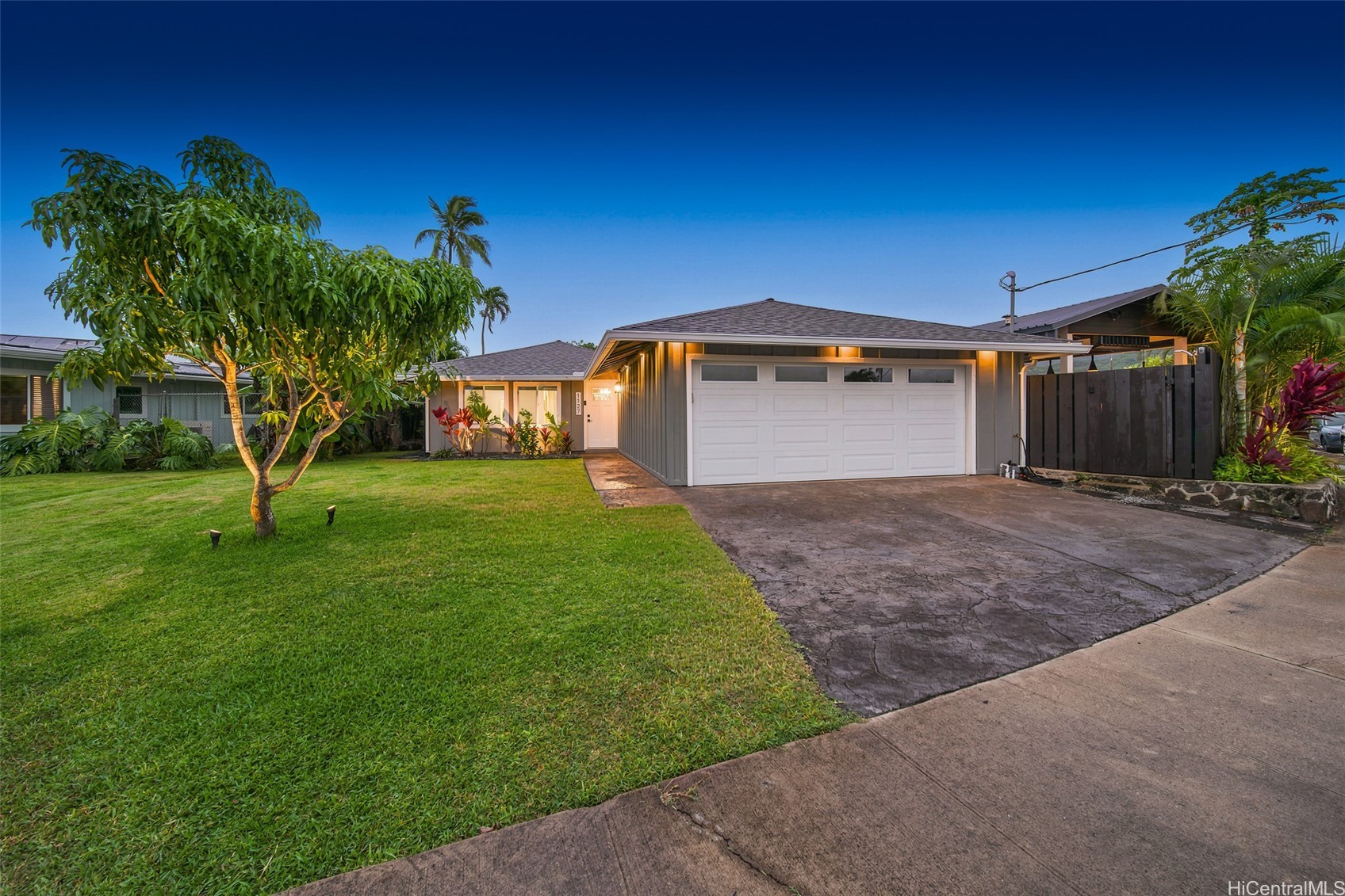 1127 Lauloa Street