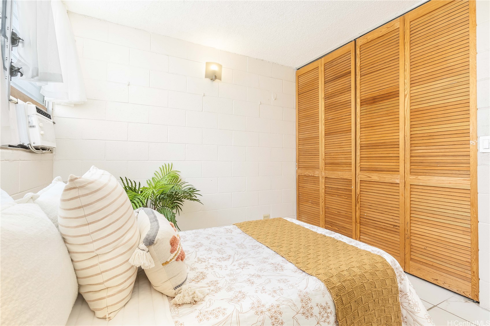 1425 Kaumualii Street C220