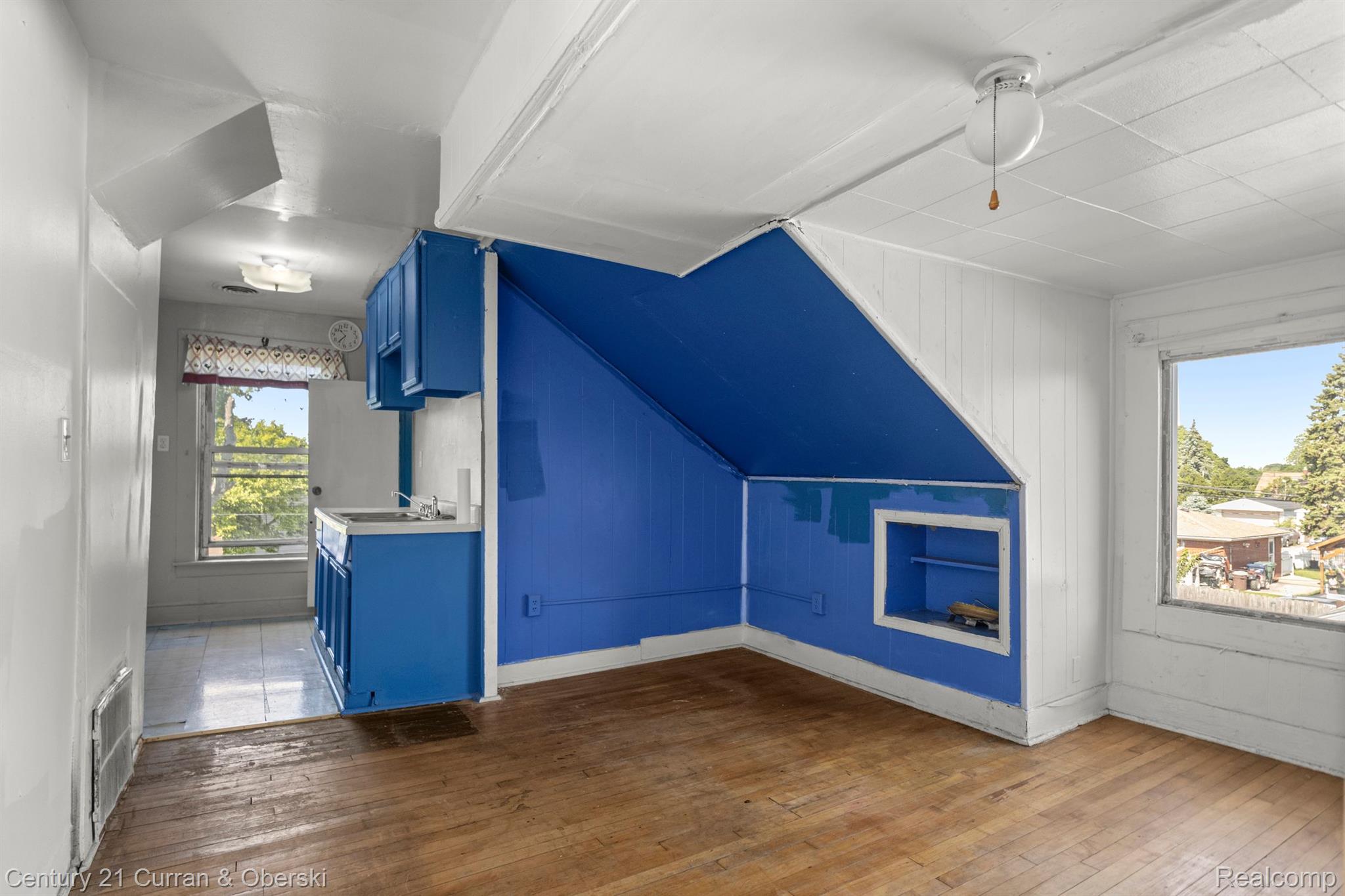 1409 CHARTER Street