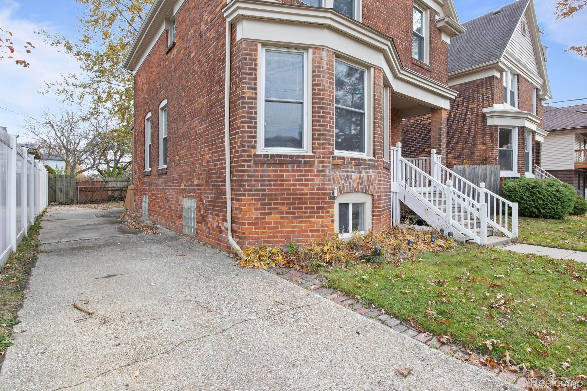 2519 3RD Street