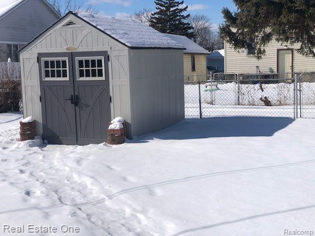 1104 6TH Street