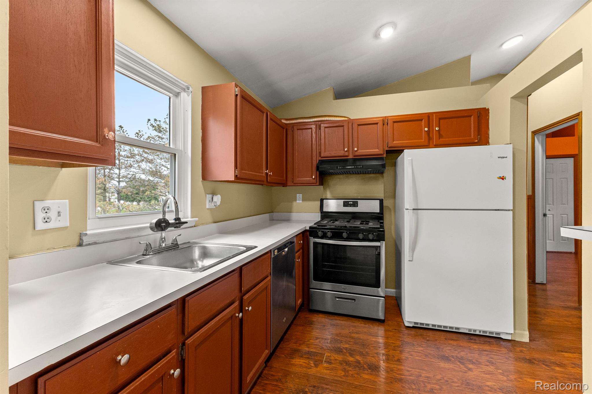 2390 MCGEE