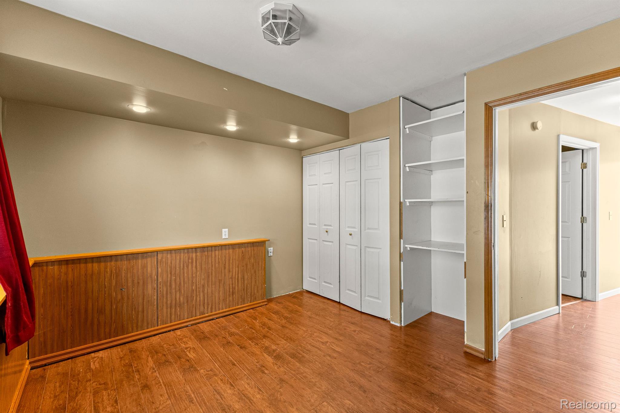 2390 MCGEE