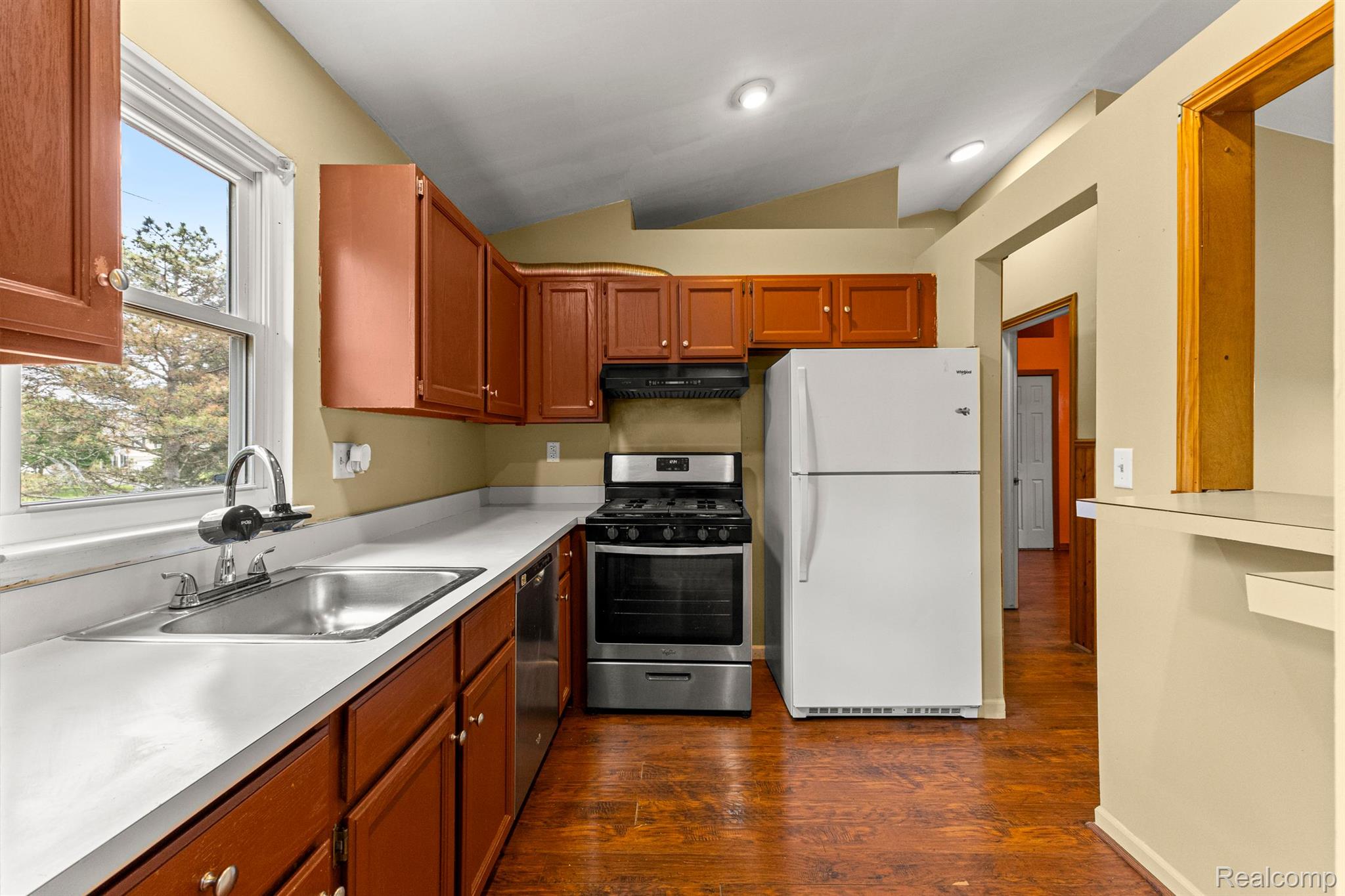 2390 MCGEE