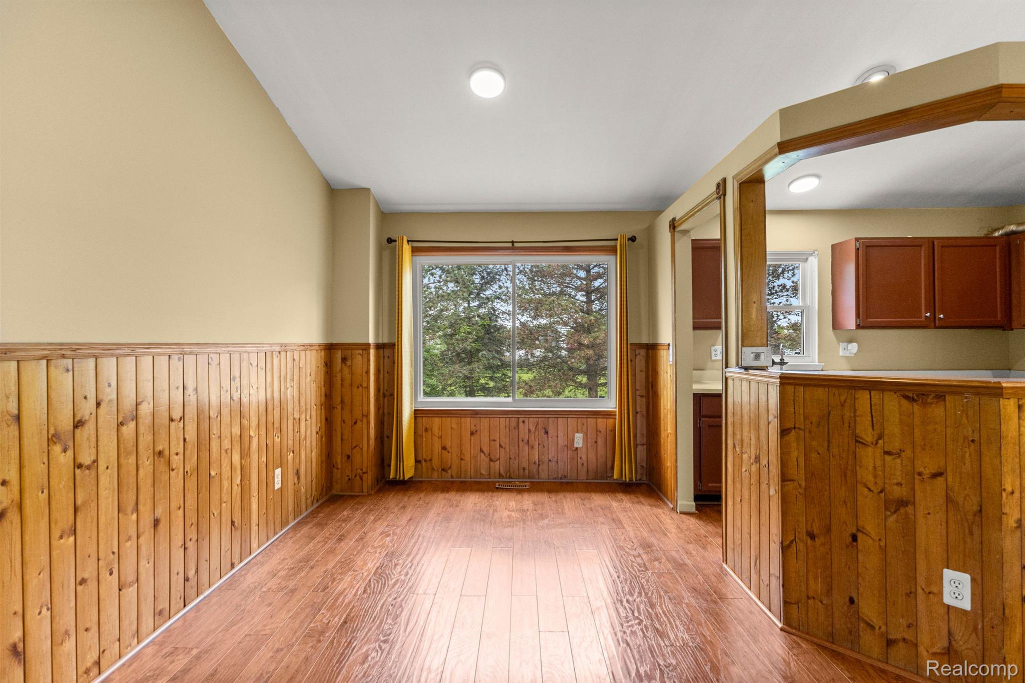 2390 MCGEE