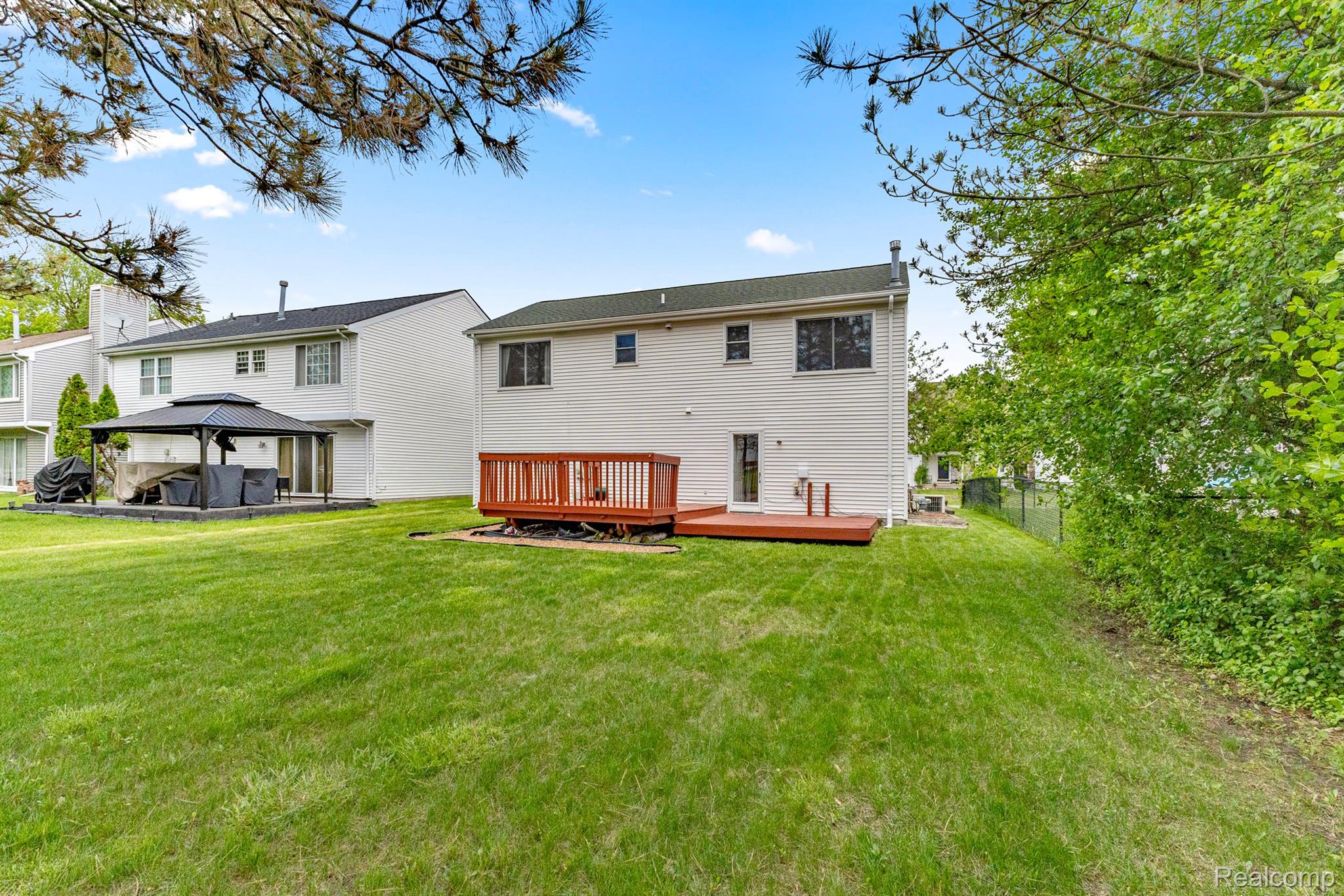 2390 MCGEE