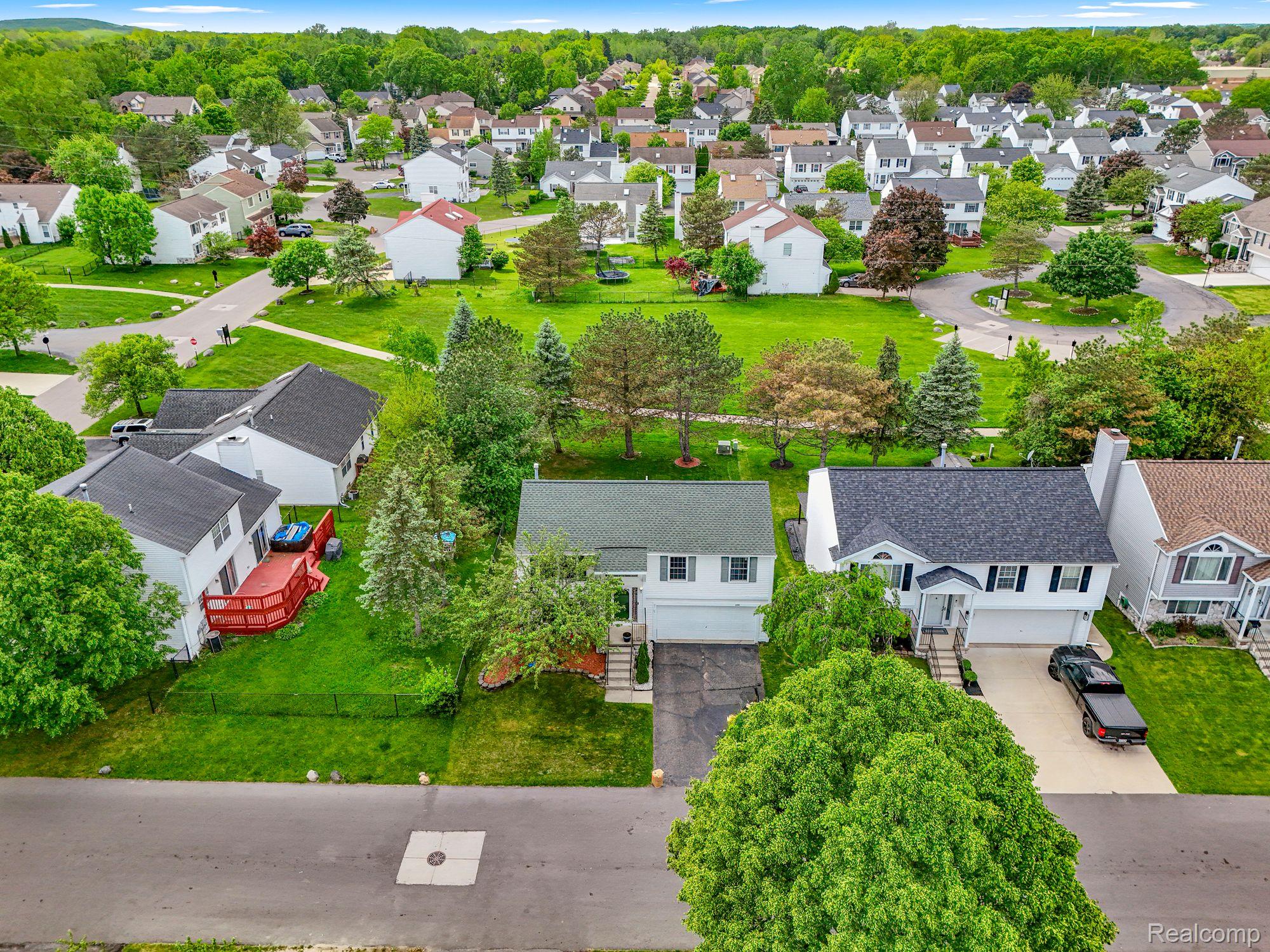 2390 MCGEE
