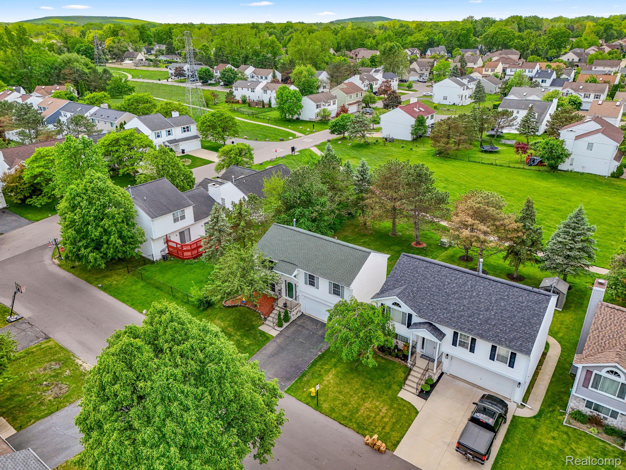 2390 MCGEE