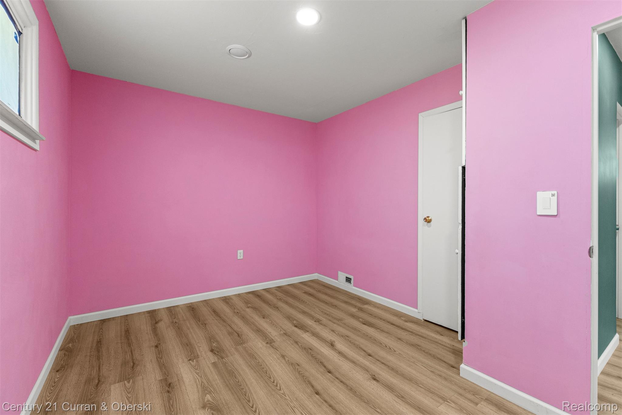 17295 Dora Street