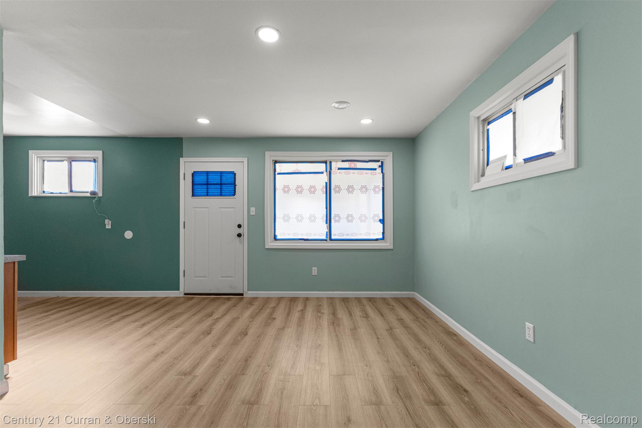 17295 Dora Street