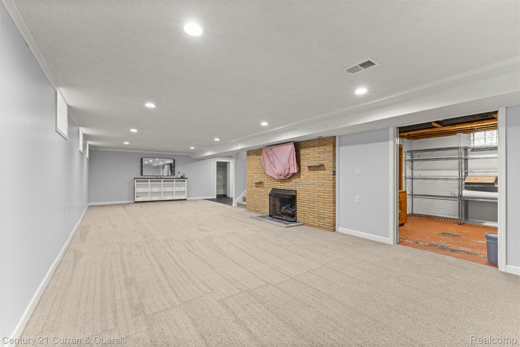 10018 Manor Avenue