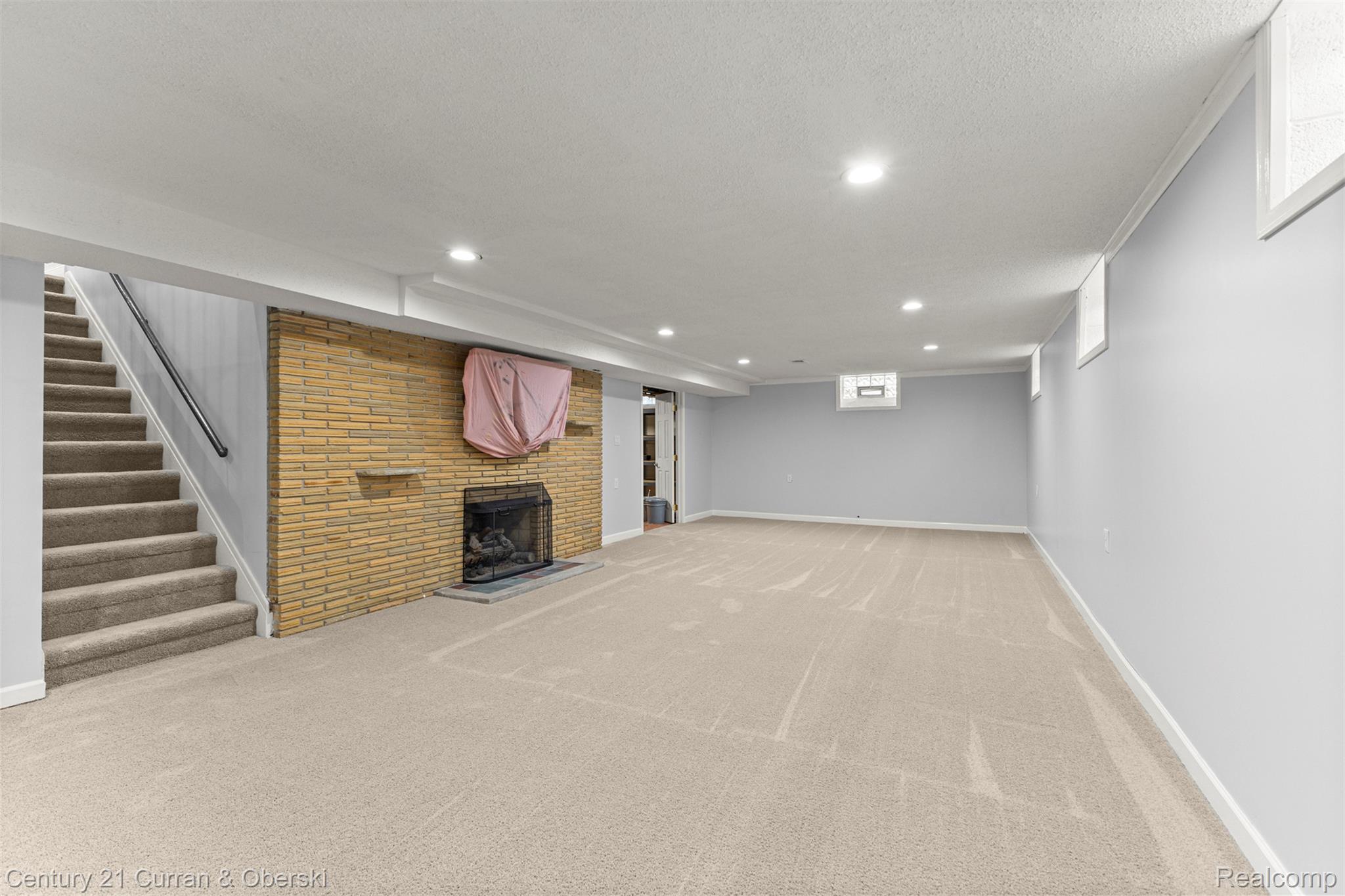 10018 Manor Avenue