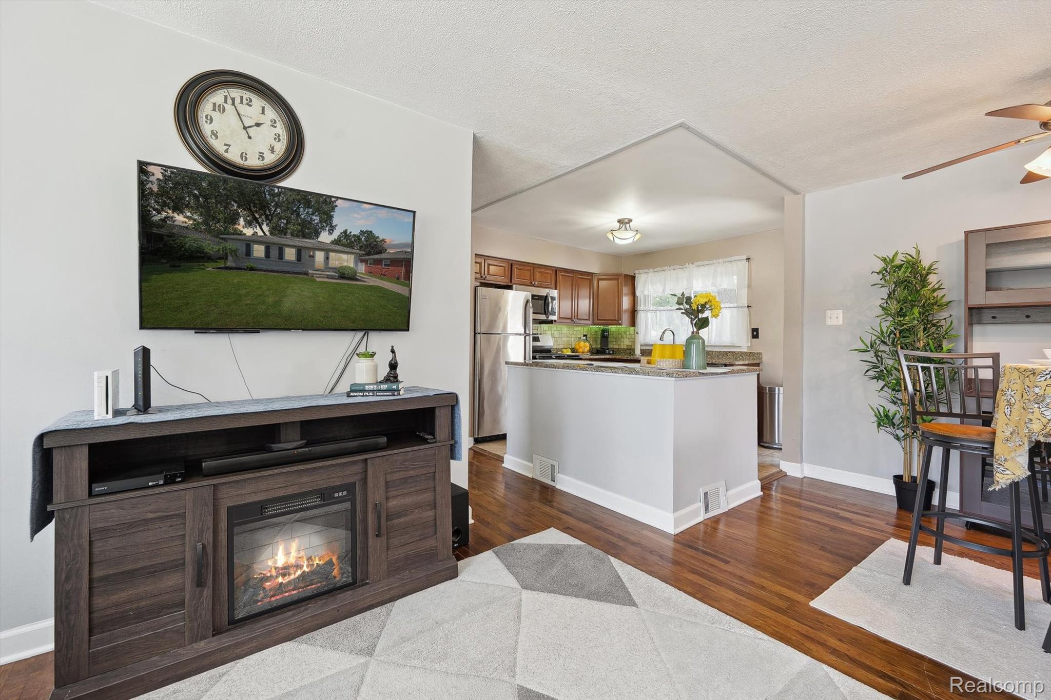 29934 Tamarack Drive