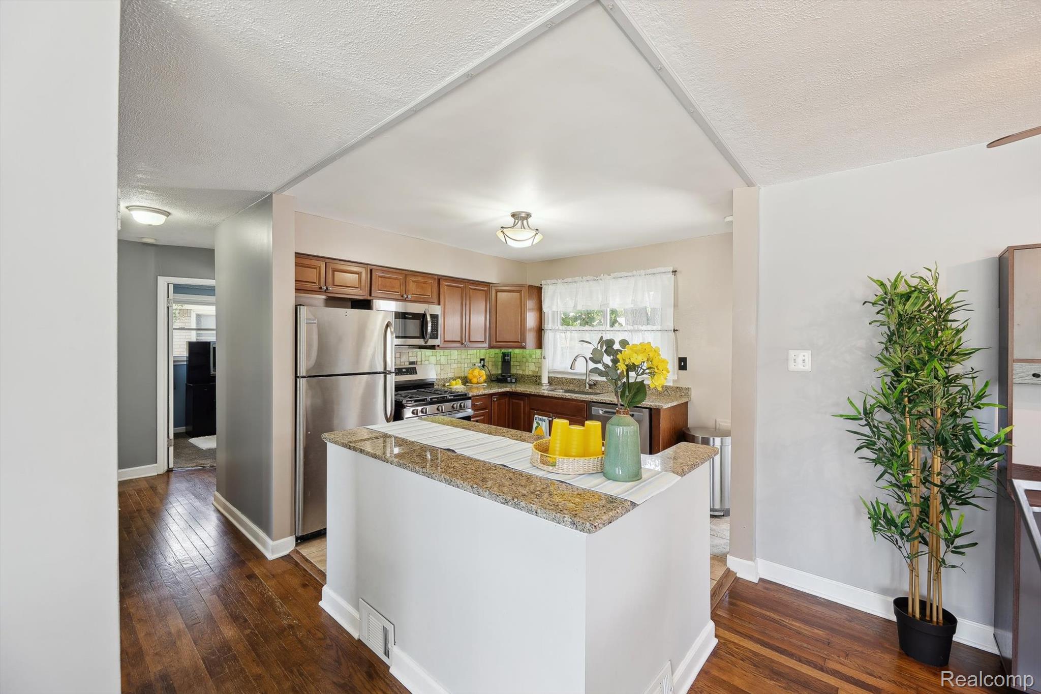 29934 Tamarack Drive