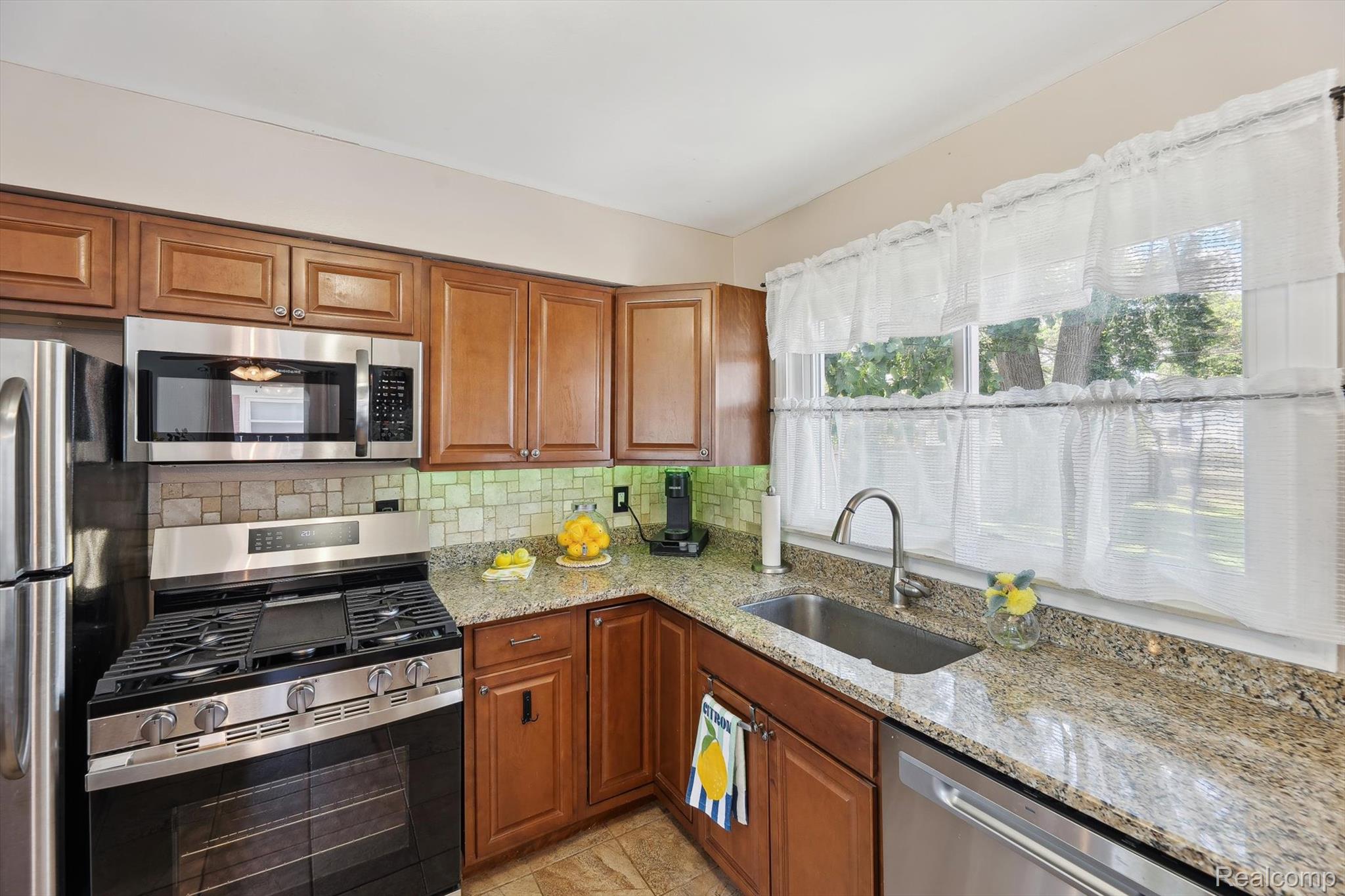 29934 Tamarack Drive