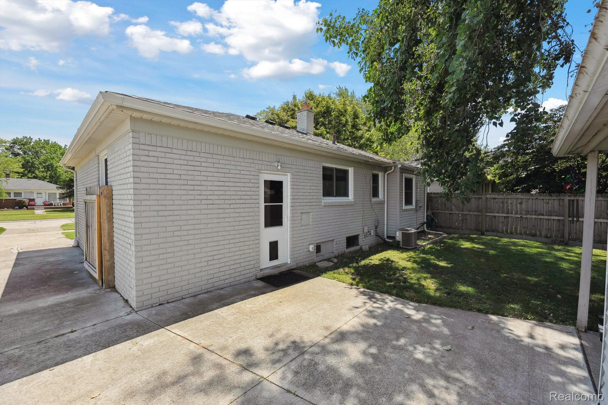 29934 Tamarack Drive