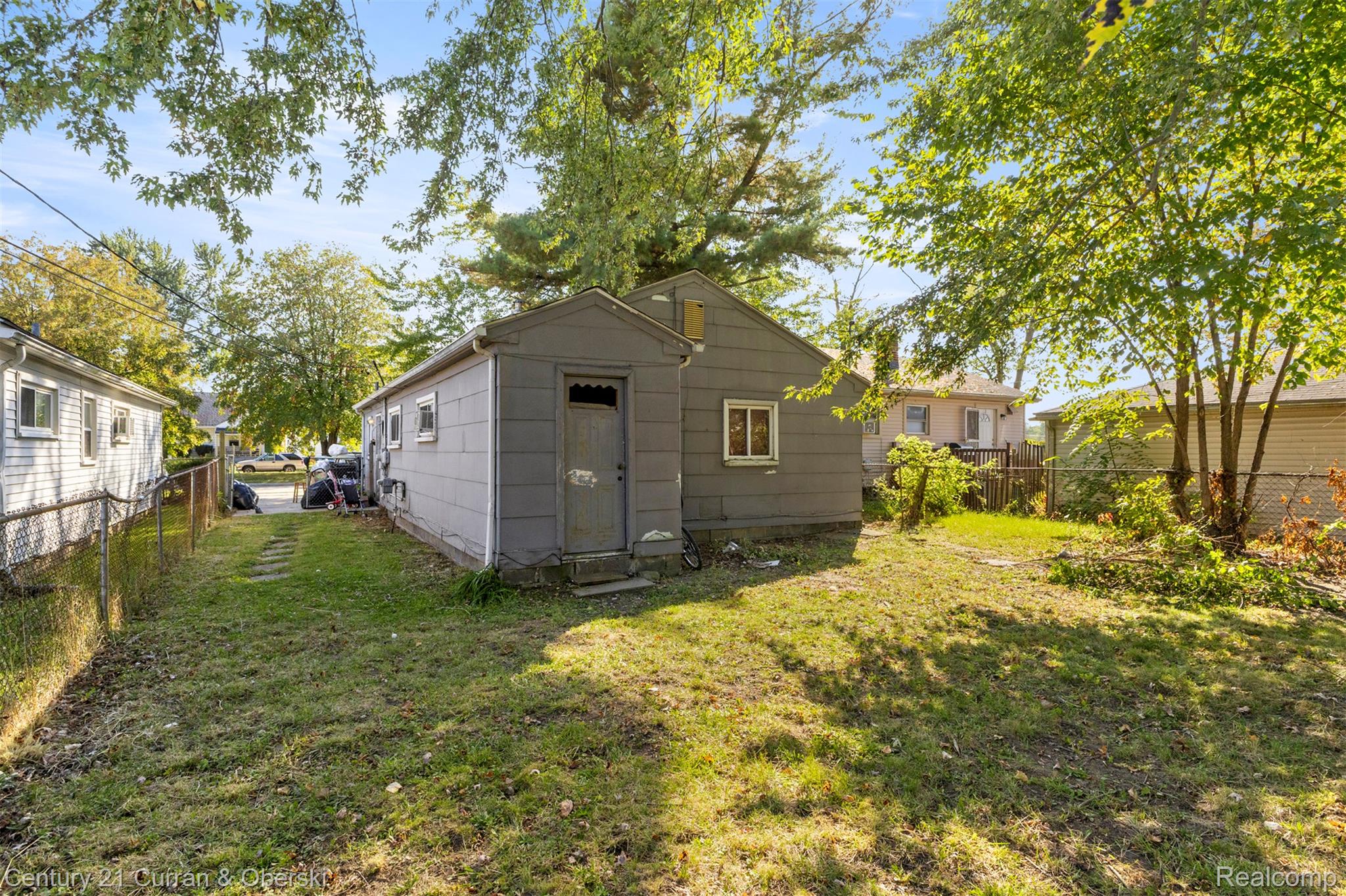 32360 Carlisle Parkway