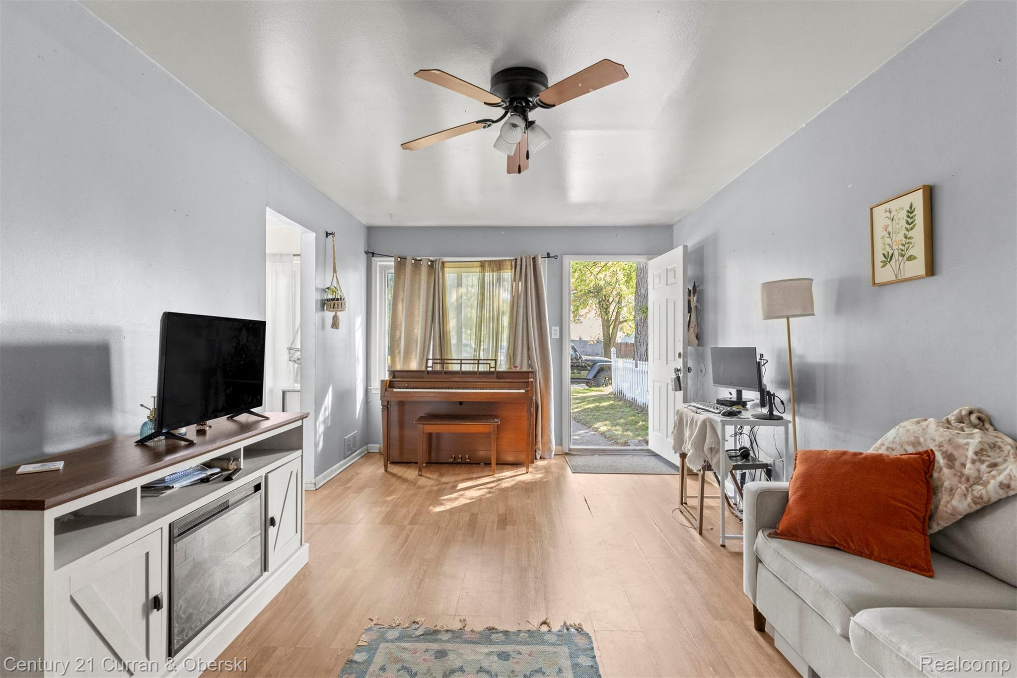 32360 Carlisle Parkway