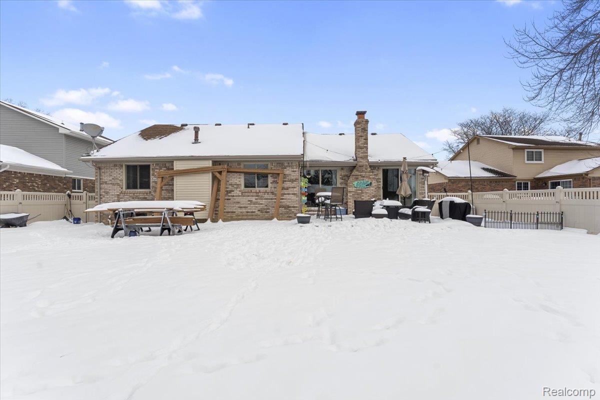 21526 E Chipmunk Trail