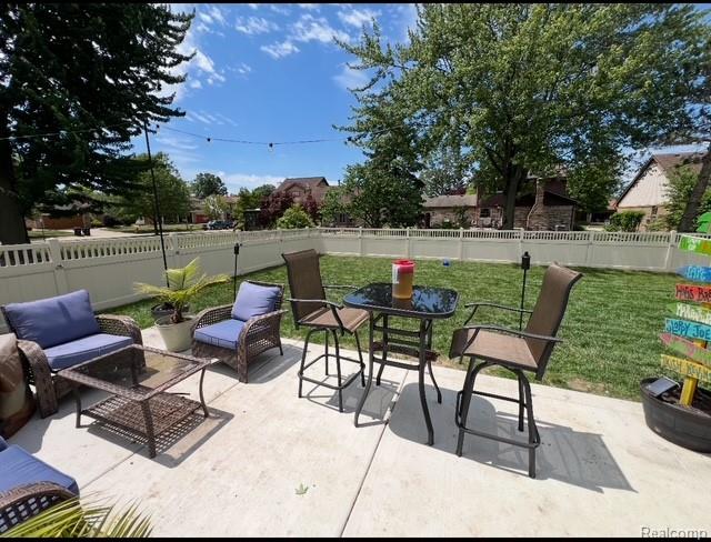 21526 E Chipmunk Trail
