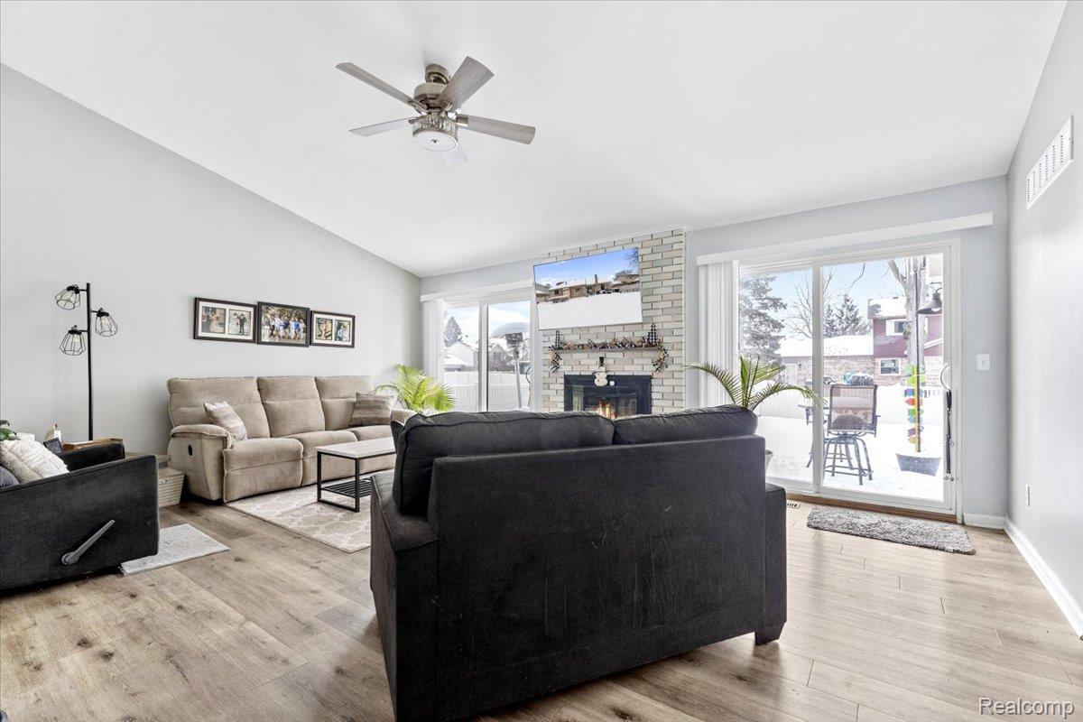 21526 E Chipmunk Trail