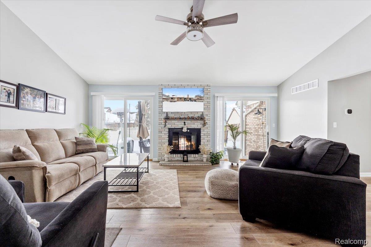21526 E Chipmunk Trail