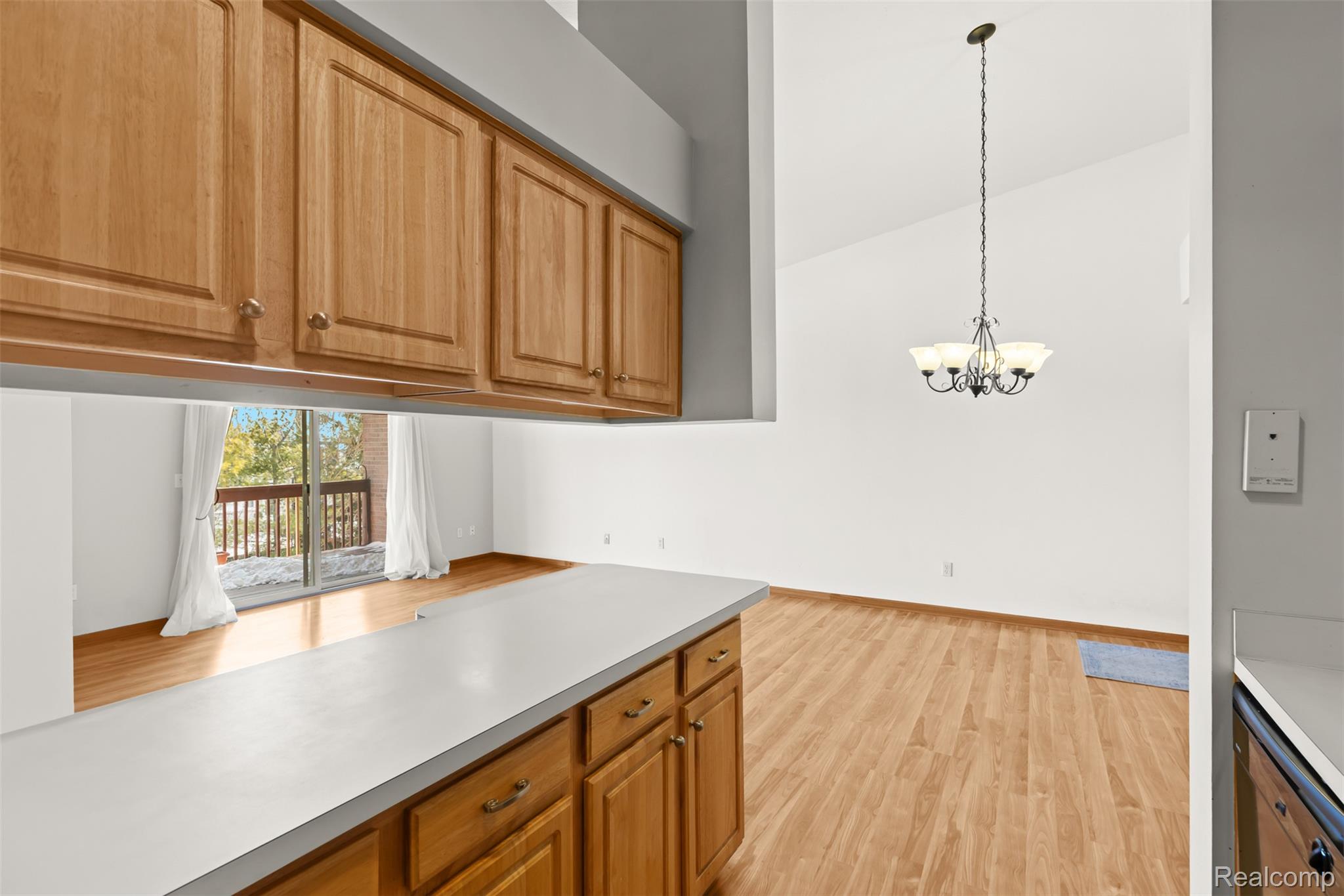 15795 Lakeside Drive 6