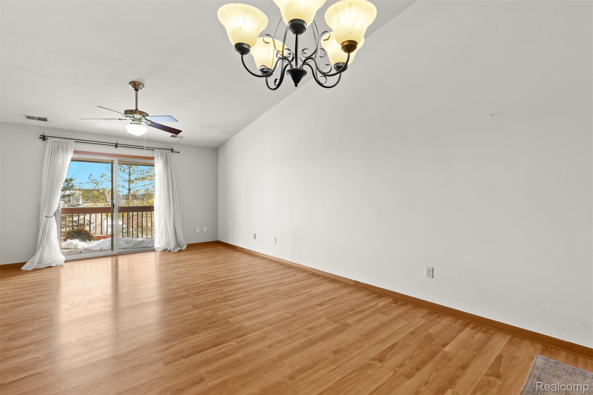 15795 Lakeside Drive 6
