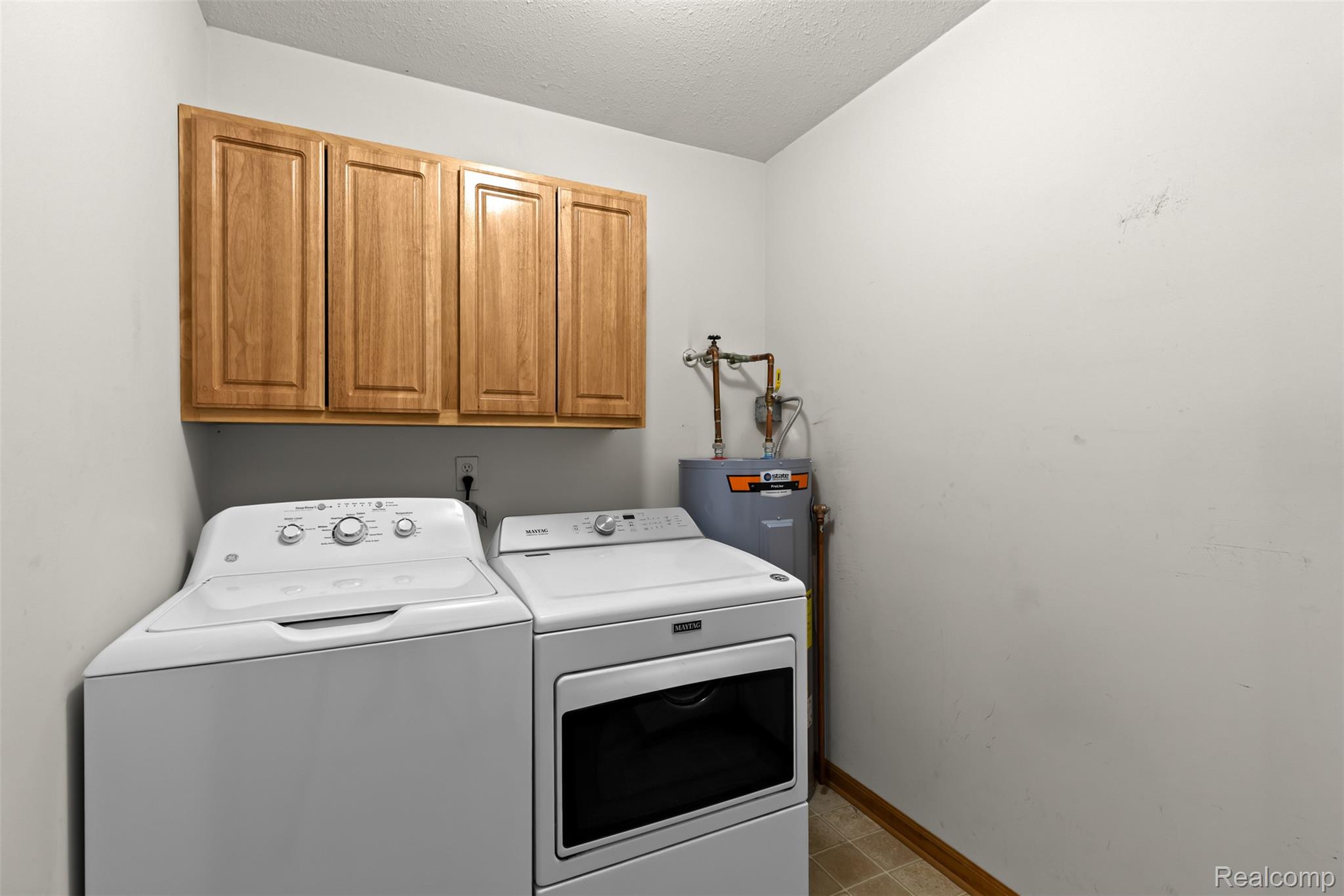 15795 Lakeside Drive 6