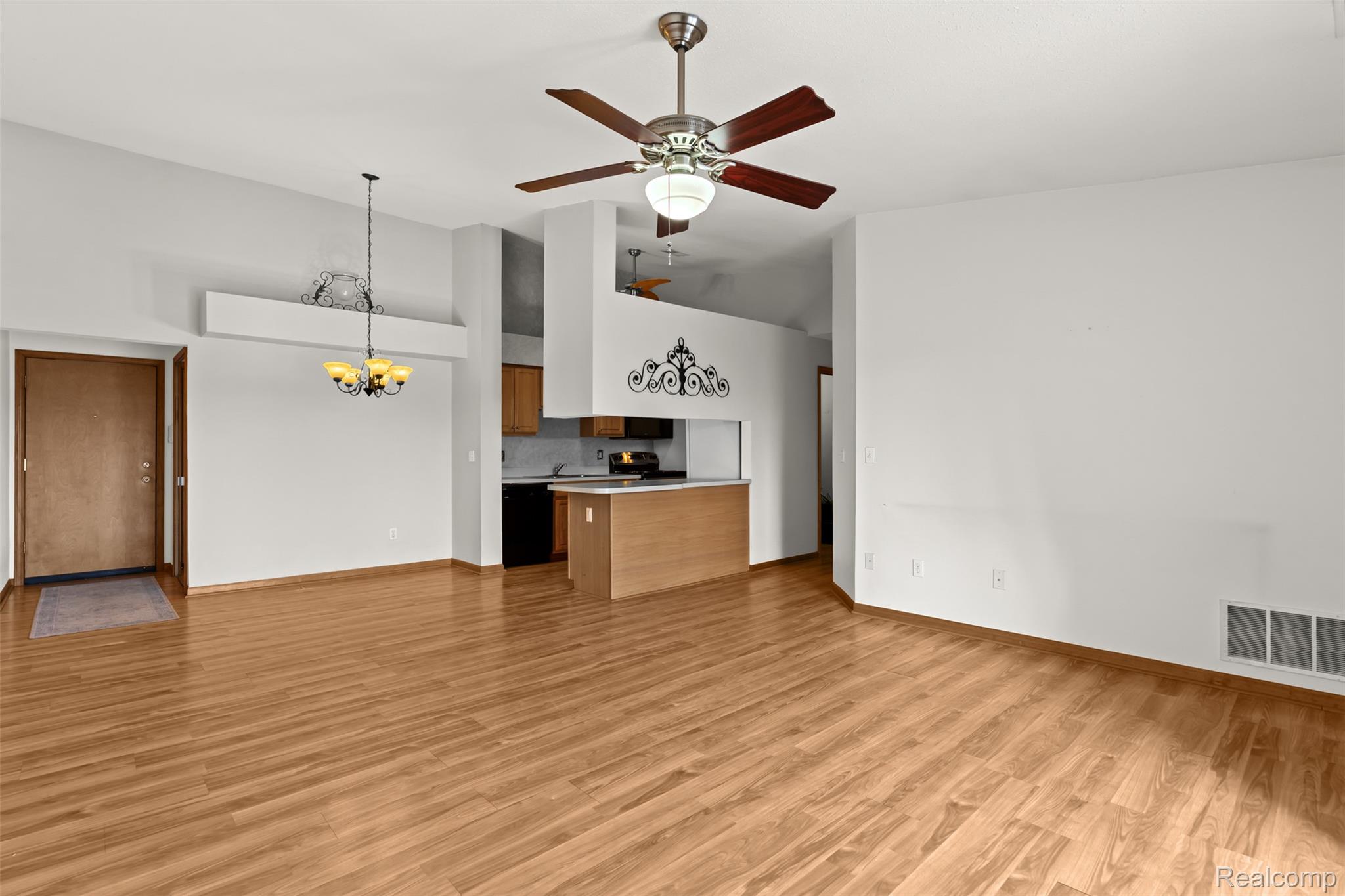 15795 Lakeside Drive 6