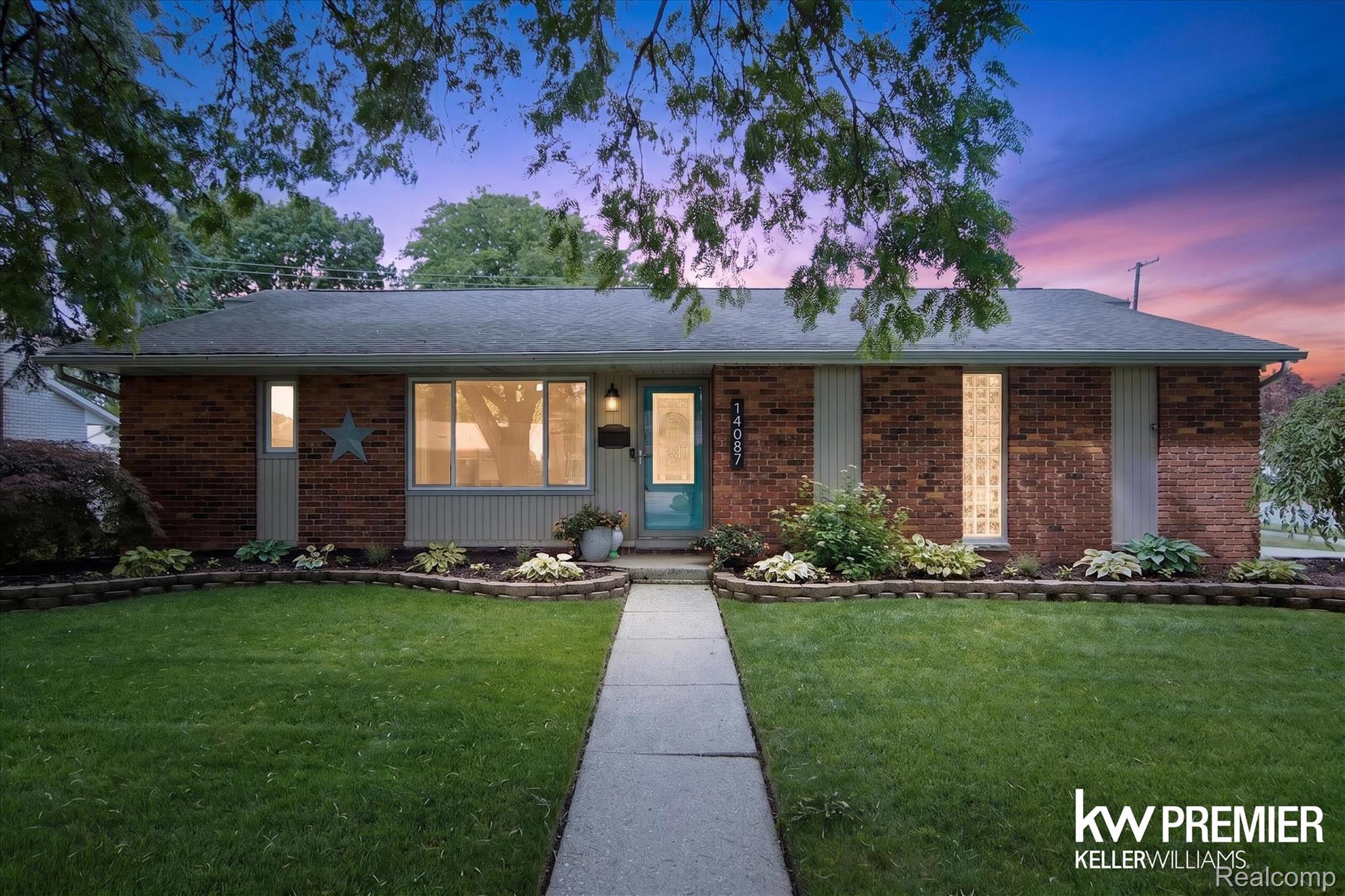 14087 Golfview Street