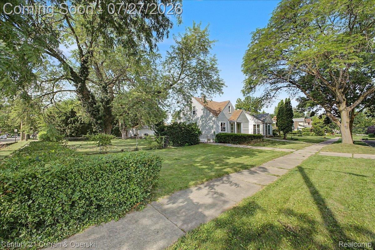 711 Lincoln Avenue