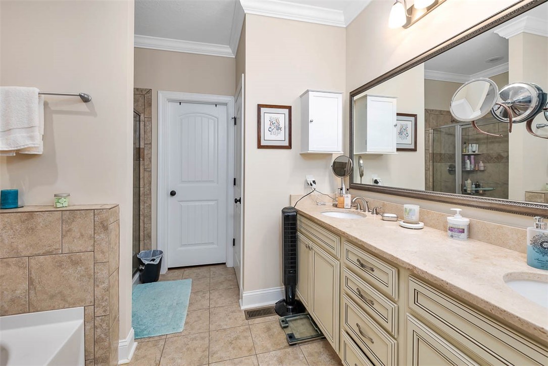1204 Reserve Lane