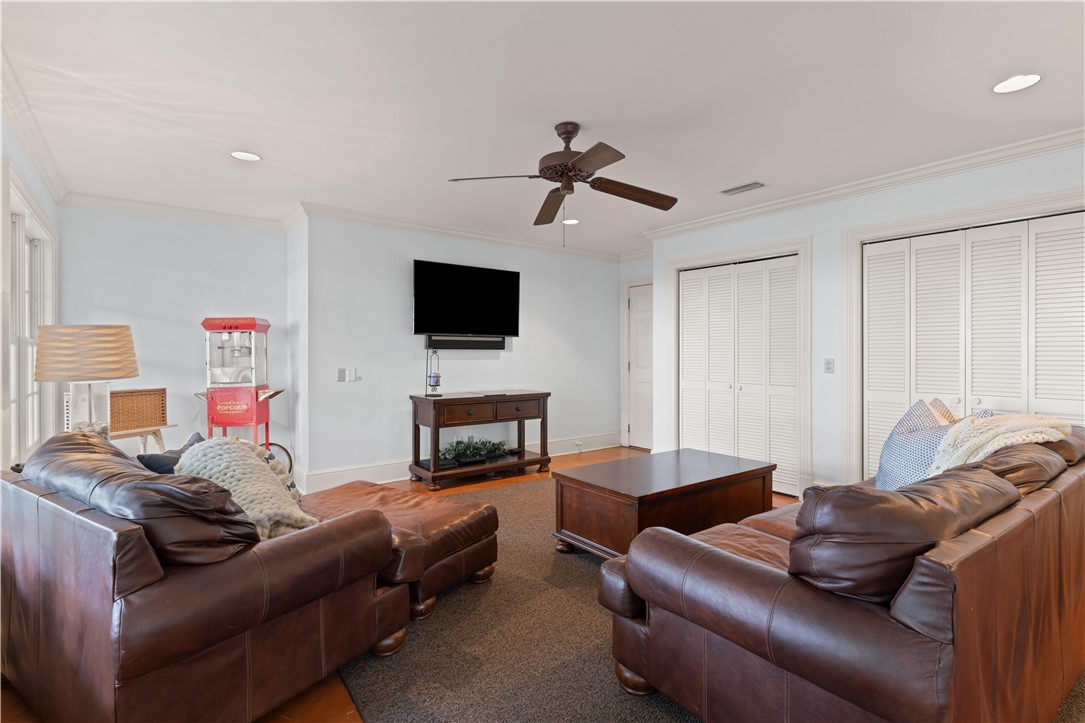 251 Abbott Lane