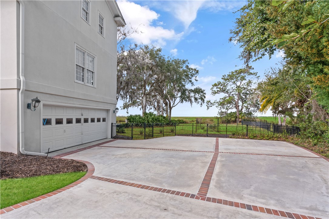 251 Abbott Lane