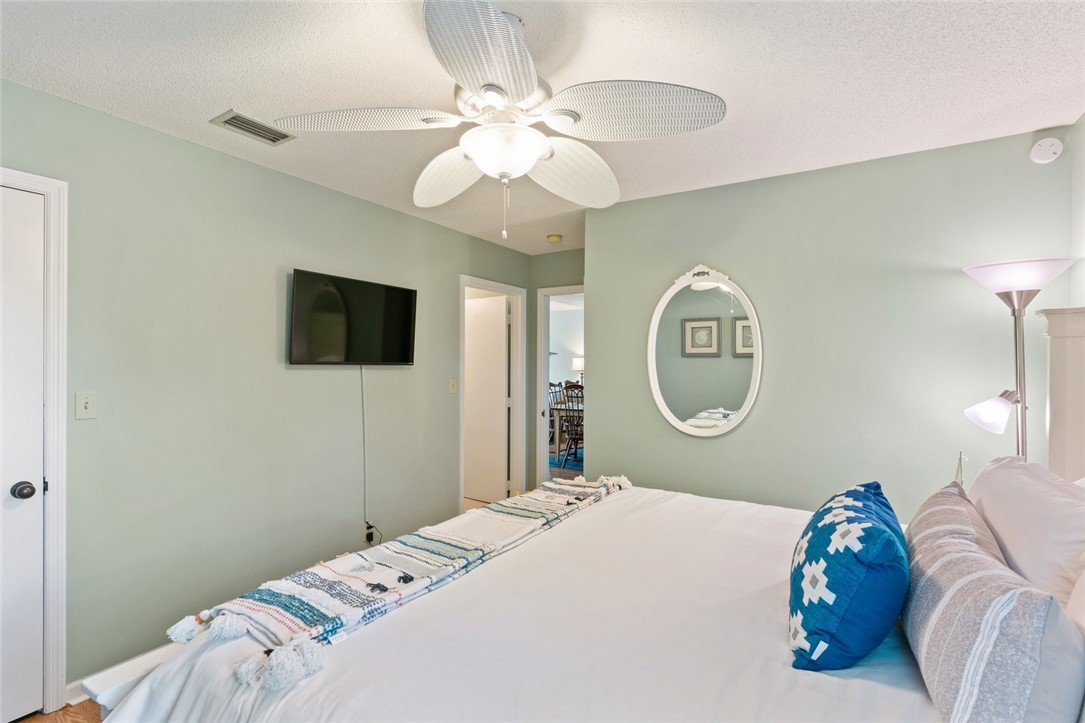 306 Harbour Oaks Drive