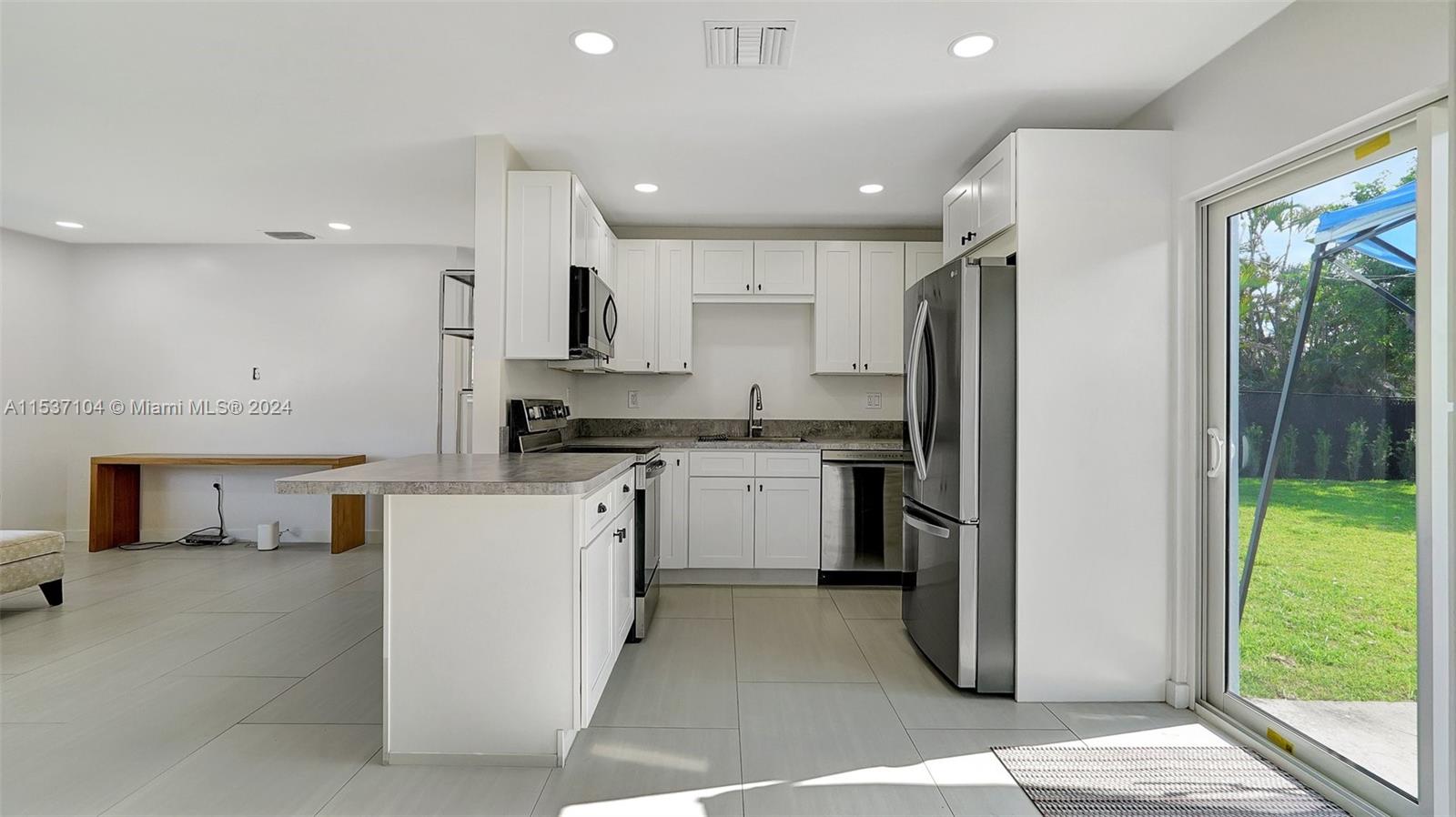 1621 SW 47th Ter