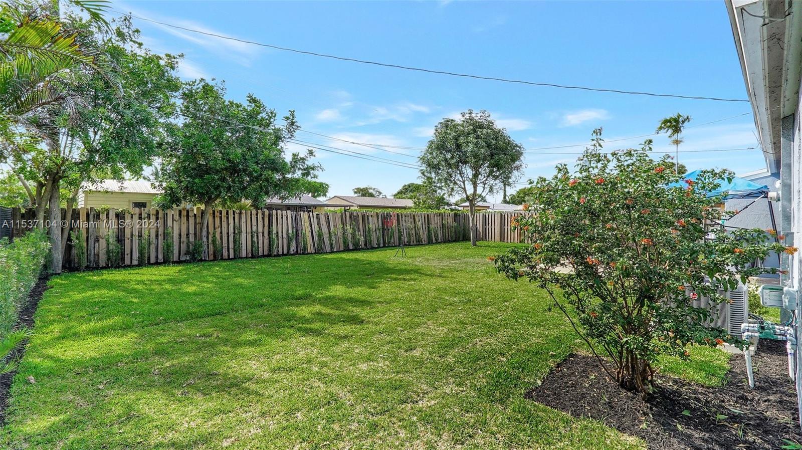 1621 SW 47th Ter