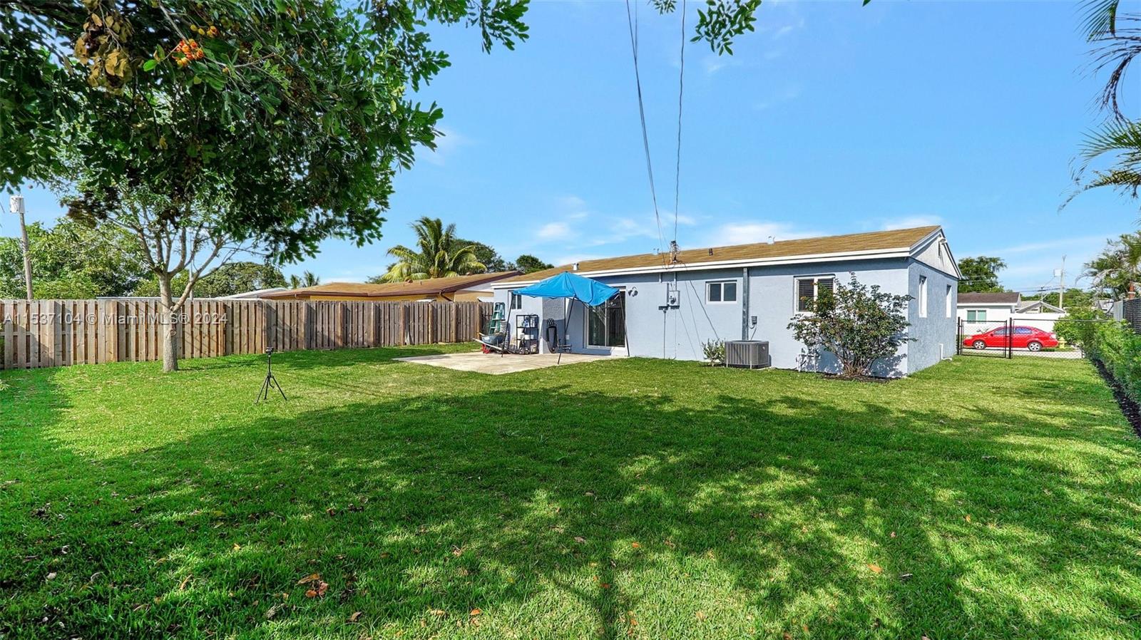 1621 SW 47th Ter
