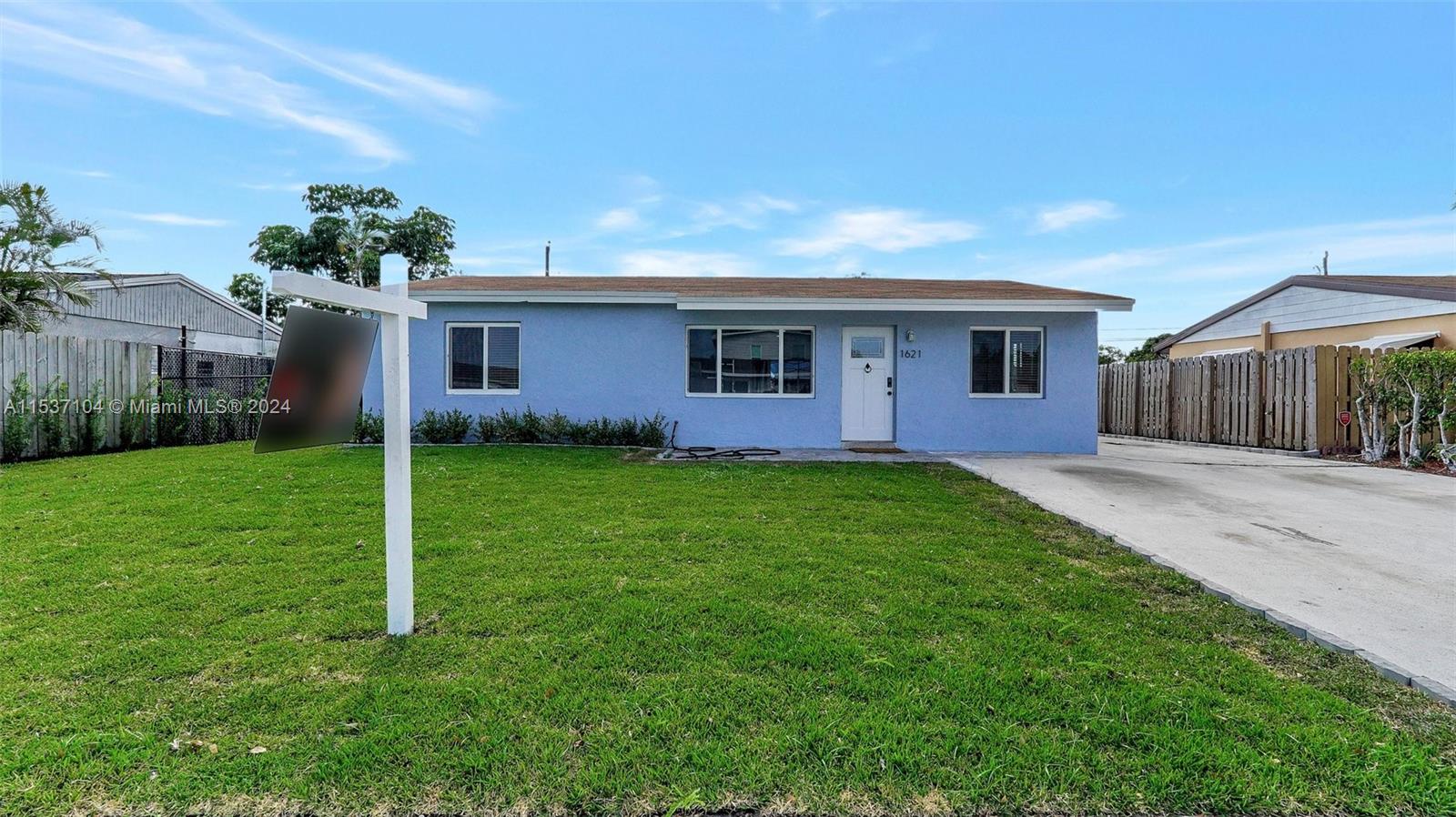 1621 SW 47th Ter