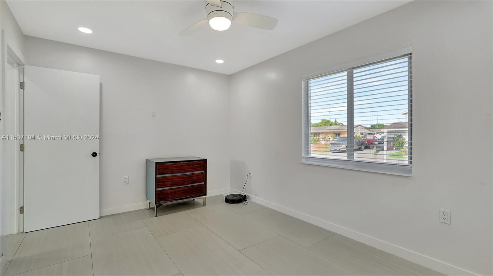 1621 SW 47th Ter