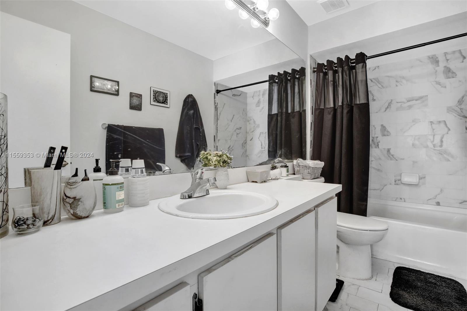 246 SW 159th Ave