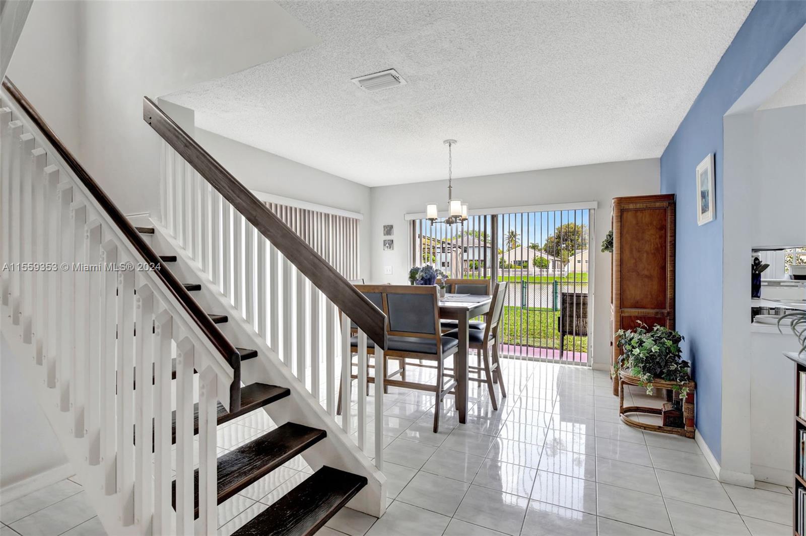 246 SW 159th Ave