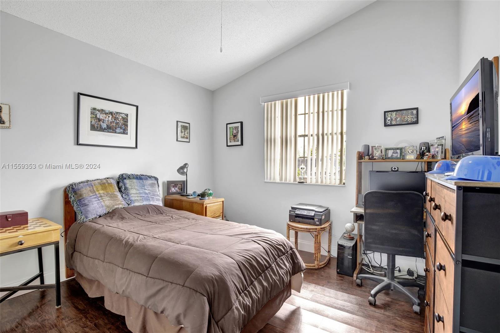 246 SW 159th Ave