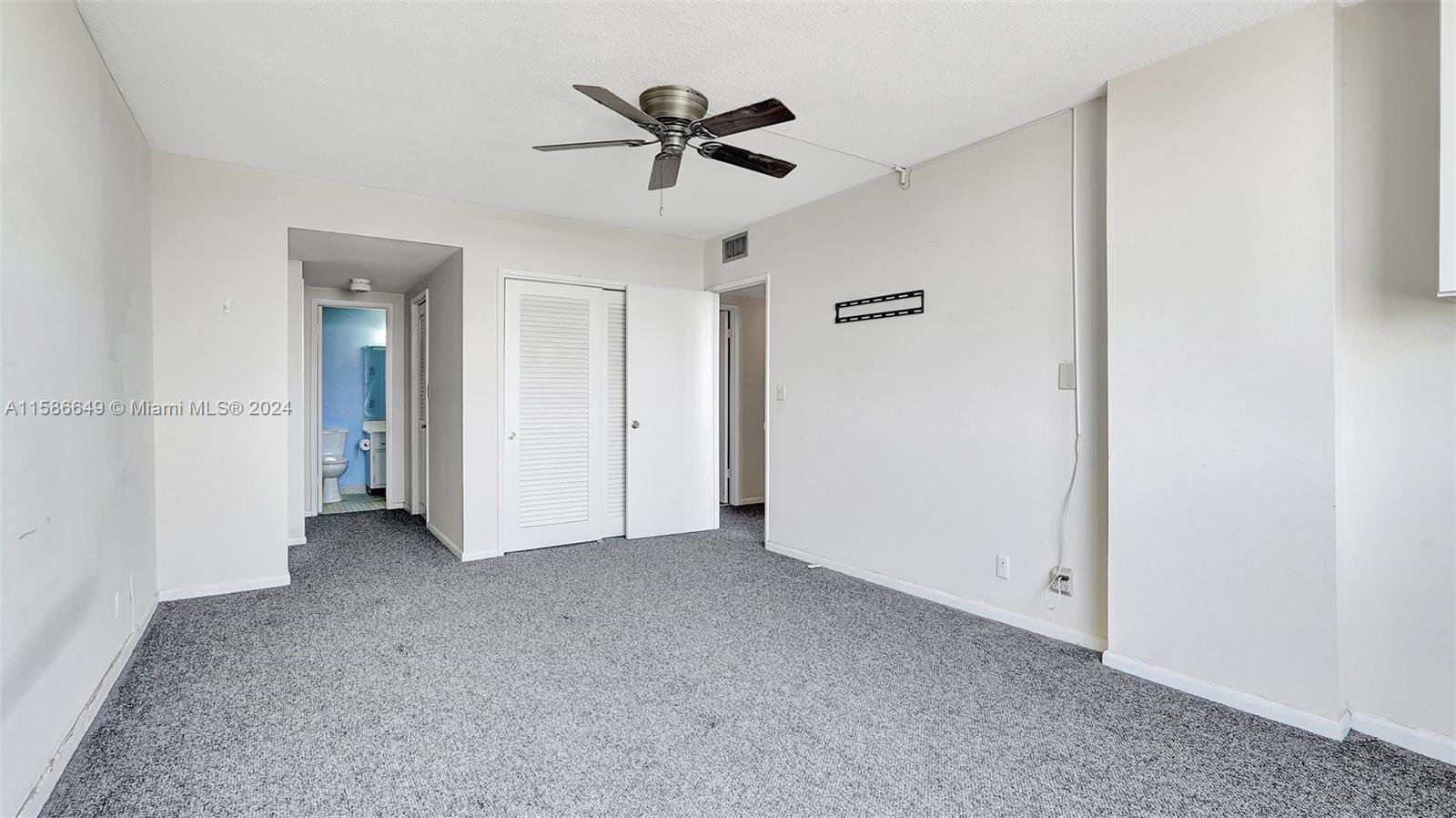 4400 Hillcrest Dr # 710B