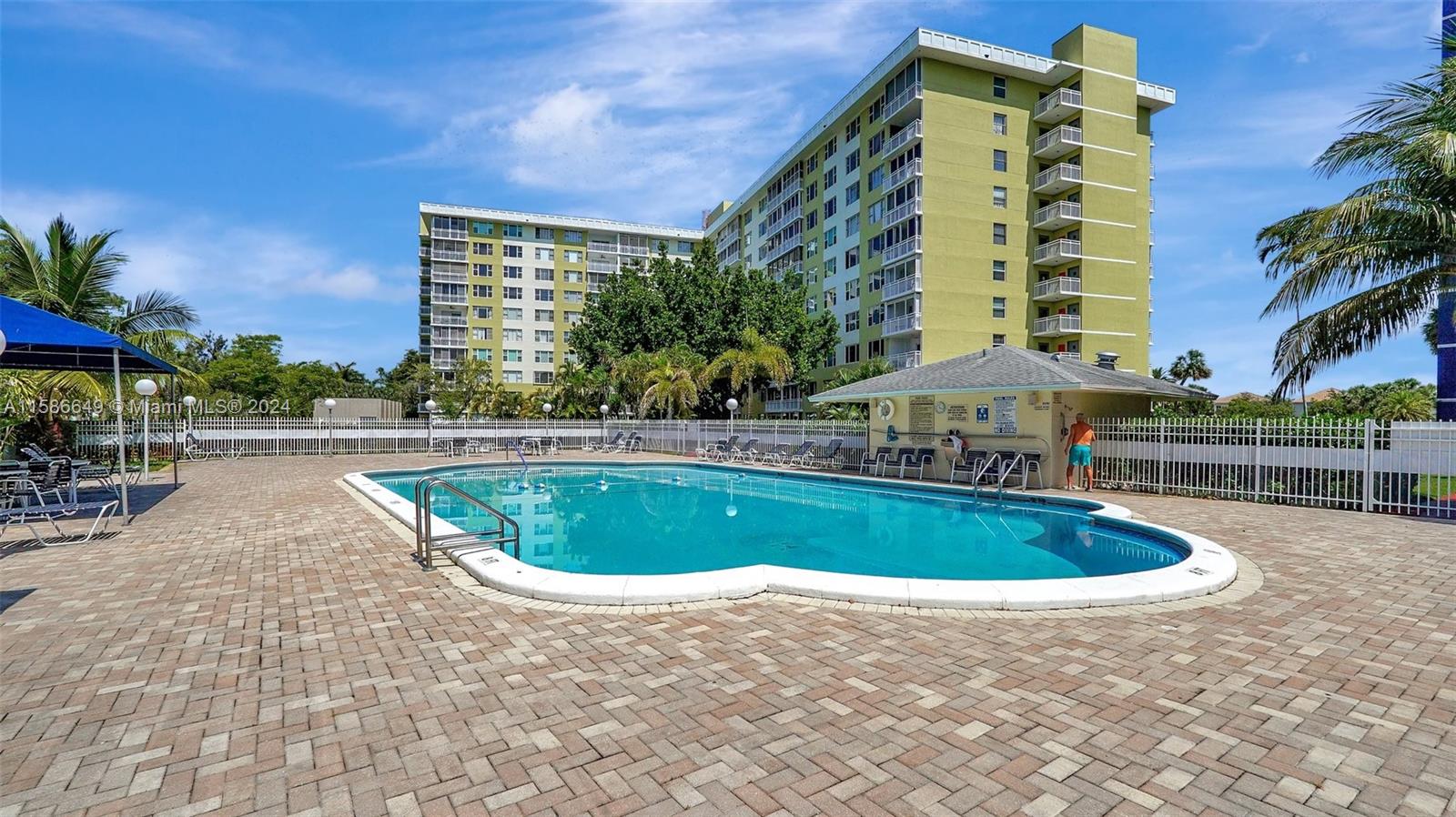 4400 Hillcrest Dr # 710B