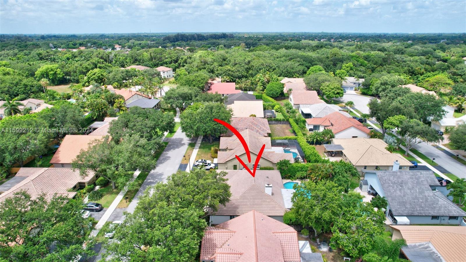 2881 Hidden Hollow Ln